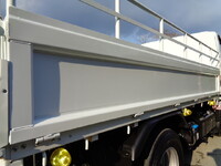 三菱ふそうキャンター平ボディ小型（2t・3t）[写真16]