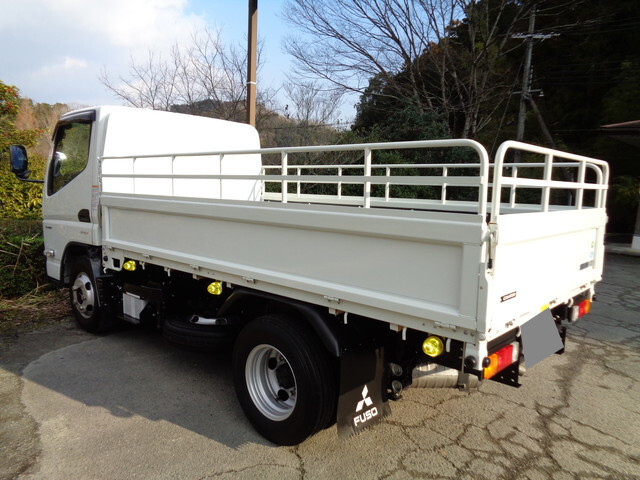 三菱ふそうキャンター平ボディ小型（2t・3t）[写真02]