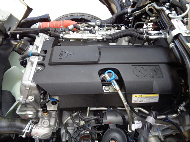 三菱ふそうキャンター平ボディ小型（2t・3t）[写真24]