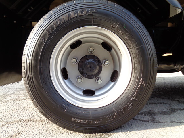 三菱ふそうキャンター平ボディ小型（2t・3t）[写真27]