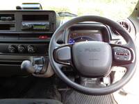 三菱ふそうキャンター平ボディ小型（2t・3t）[写真34]