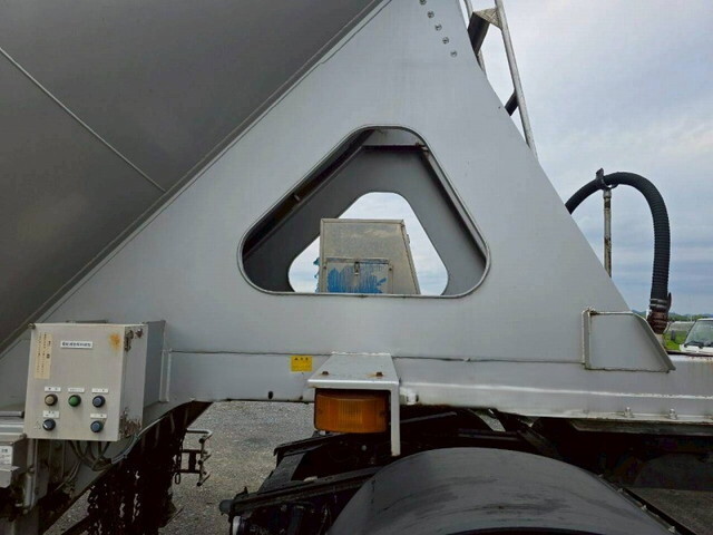 その他のメーカーその他の車種トレーラー（セミトレーラー）大型（10t）[写真31]