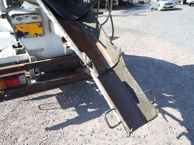 日野デュトロミキサー車（コンクリートミキサー）小型（2t・3t）[写真21]