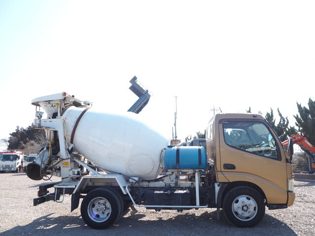 日野デュトロミキサー車（コンクリートミキサー）小型（2t・3t）[写真07]