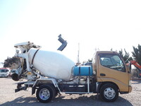 日野デュトロミキサー車（コンクリートミキサー）小型（2t・3t）[写真08]