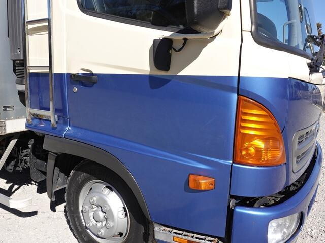 日野レンジャーアルミバン中型（4t）[写真05]