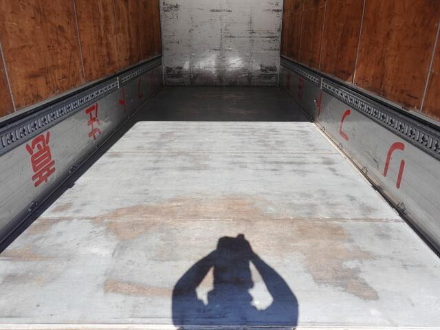 日野レンジャーアルミウイング中型（4t）[写真16]