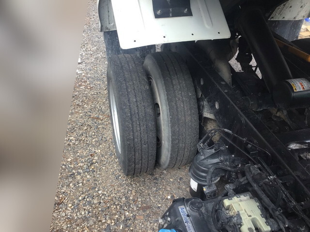 三菱ふそうキャンターダンプ小型（2t・3t）[写真17]