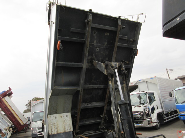 三菱ふそうファイターダンプ増トン（6t・8t）[写真27]