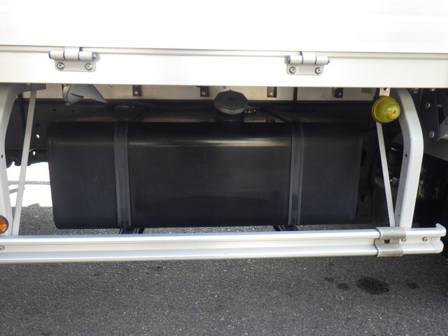 日野レンジャーアルミウイング中型（4t）[写真13]