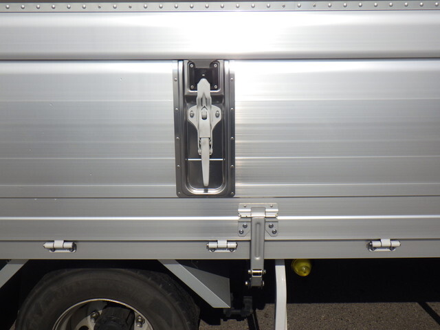 日野レンジャーアルミウイング中型（4t）[写真19]