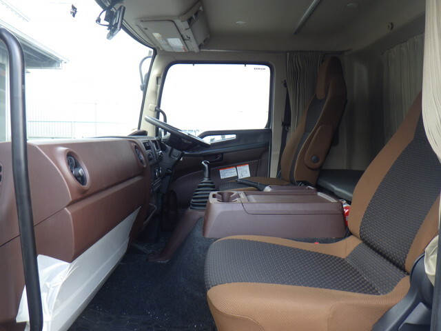 日野レンジャーアルミウイング中型（4t）[写真34]