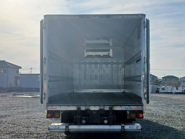 いすゞフォワード冷凍車（冷蔵車）中型（4t）[写真11]