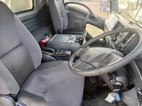 いすゞフォワード冷凍車（冷蔵車）中型（4t）[写真24]