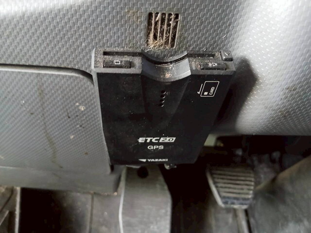 いすゞフォワード冷凍車（冷蔵車）中型（4t）[写真27]