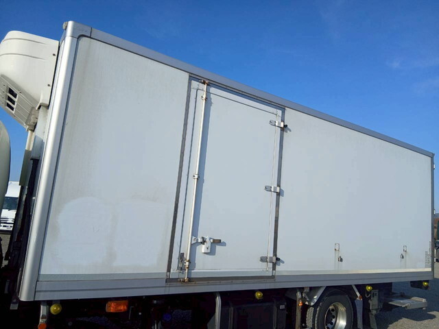 いすゞフォワード冷凍車（冷蔵車）中型（4t）[写真08]