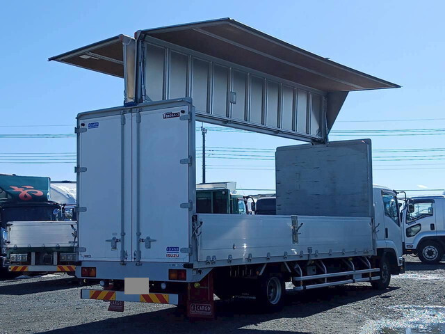 いすゞフォワードアルミウイング中型（4t）[写真02]