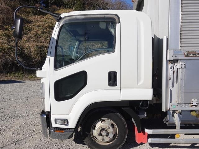 いすゞフォワードアルミウイング中型（4t）[写真13]