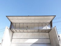 いすゞフォワードアルミウイング中型（4t）[写真16]