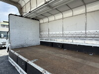 日産アトラス幌ウイング中型（4t）[写真14]