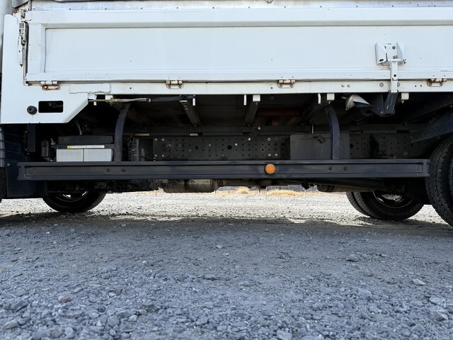 日産アトラス幌ウイング中型（4t）[写真22]