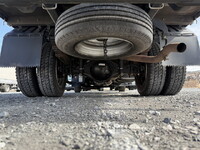 日産アトラス幌ウイング中型（4t）[写真25]