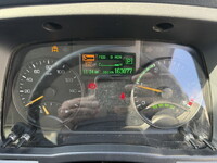 日産アトラス幌ウイング中型（4t）[写真34]