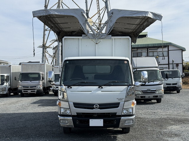 日産アトラス幌ウイング中型（4t）[写真05]