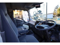 いすゞフォワードアルミブロック中型（4t）[写真22]