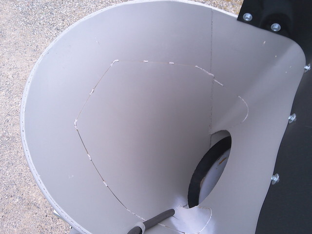 いすゞフォワードミキサー車（コンクリートミキサー）中型（4t）[写真14]