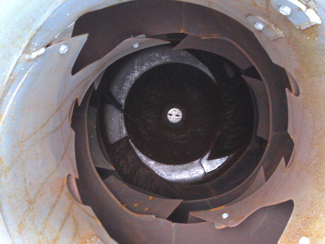 いすゞフォワードミキサー車（コンクリートミキサー）中型（4t）[写真15]