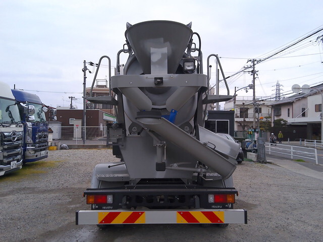 いすゞフォワードミキサー車（コンクリートミキサー）中型（4t）[写真06]