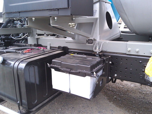 いすゞフォワードミキサー車（コンクリートミキサー）中型（4t）[写真09]