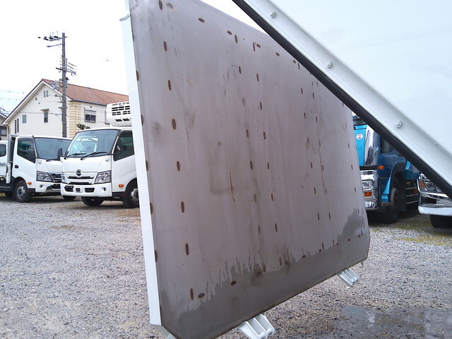 三菱ふそうファイター深ダンプ（土砂禁ダンプ）中型（4t）[写真18]