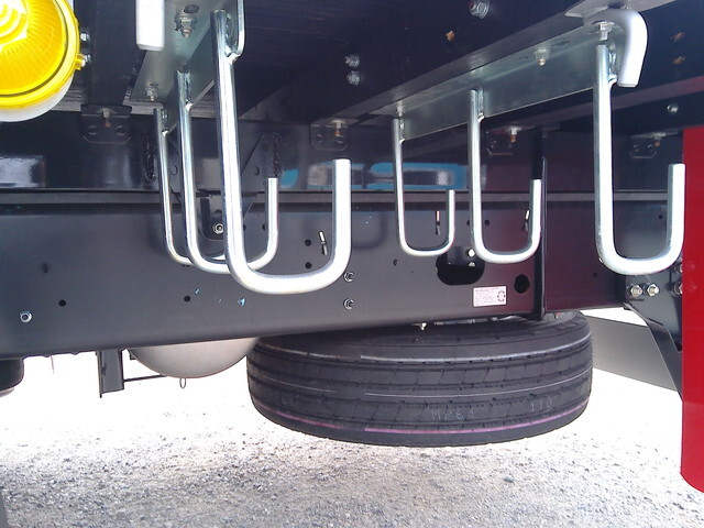 いすゞフォワードアルミブロック増トン（6t・8t）[写真11]