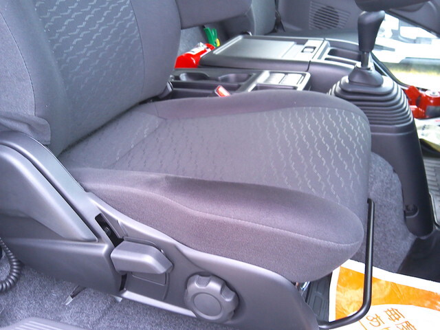 いすゞフォワードアルミブロック増トン（6t・8t）[写真21]