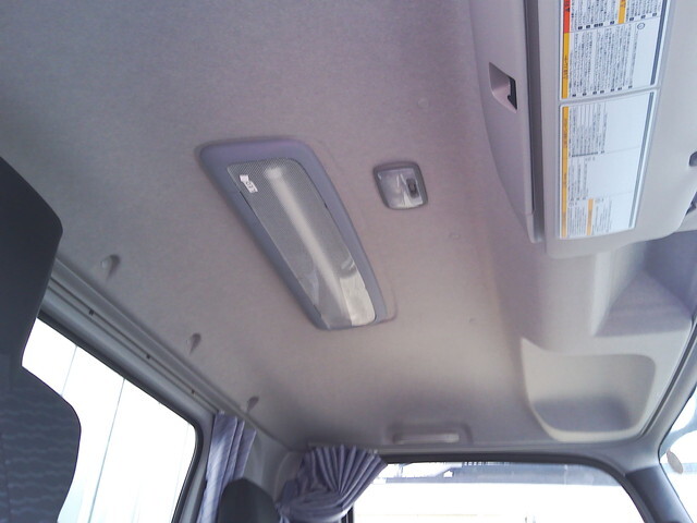 いすゞフォワードアルミブロック増トン（6t・8t）[写真23]