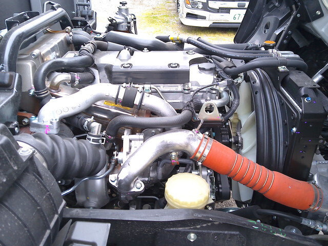 いすゞフォワードアルミブロック増トン（6t・8t）[写真36]