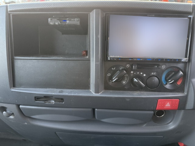 いすゞエルフ平ボディ小型（2t・3t）[写真16]