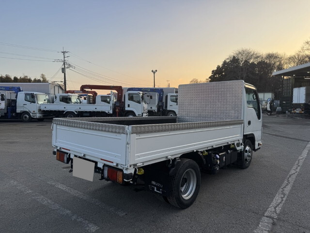 いすゞエルフ平ボディ小型（2t・3t）[写真02]