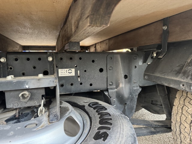 いすゞエルフ平ボディ小型（2t・3t）[写真26]