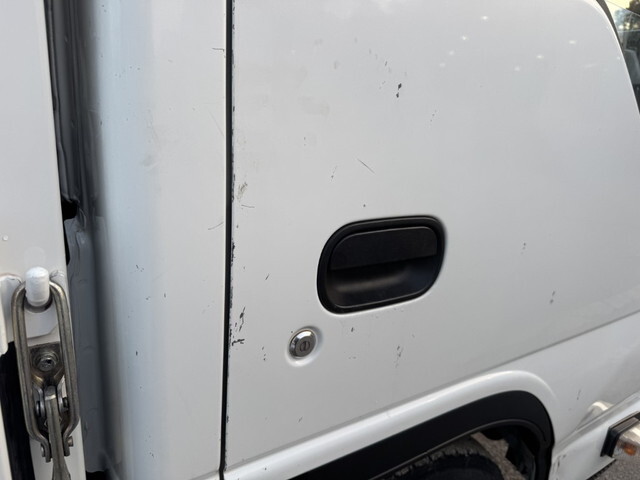 いすゞエルフ平ボディ小型（2t・3t）[写真34]