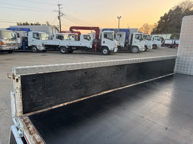 いすゞエルフ平ボディ小型（2t・3t）[写真09]