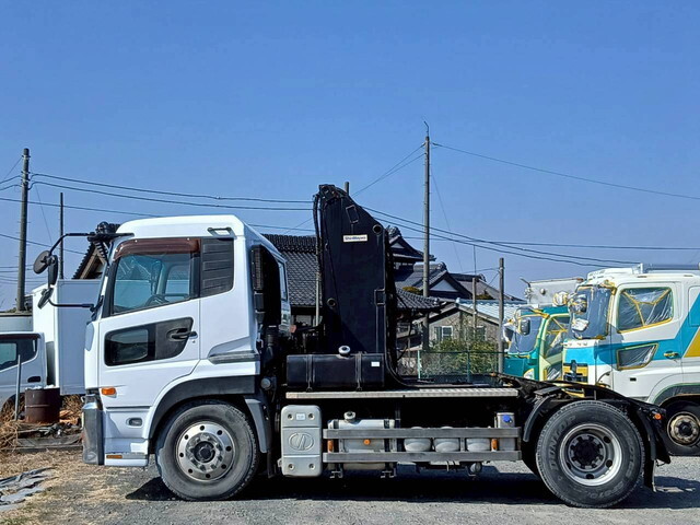 UDトラックスクオントレーラーヘッド（トラクターヘッド）大型（10t）[写真07]