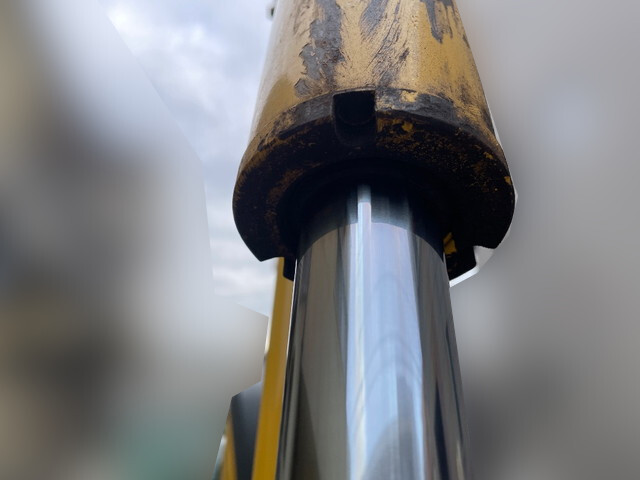 コマツミニユンボ（ミニバックホー）[写真09]