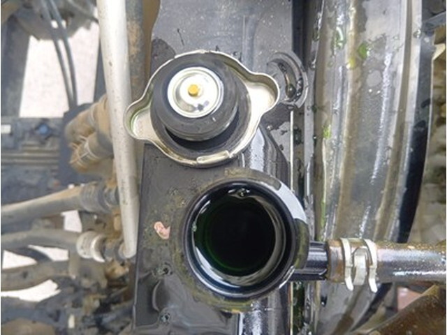 UDトラックスコンドルダンプ中型（4t）[写真20]