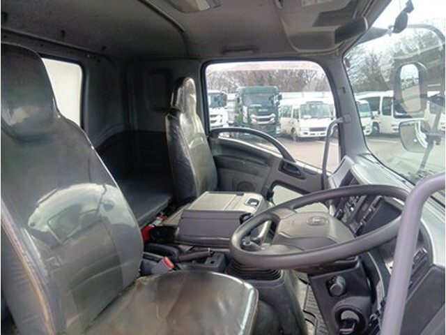 UDトラックスコンドルダンプ中型（4t）[写真21]