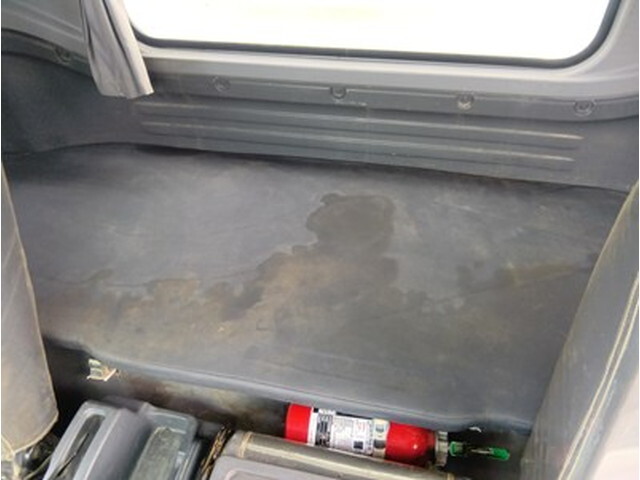 UDトラックスコンドルダンプ中型（4t）[写真23]