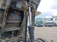 UDトラックスコンドルダンプ中型（4t）[写真08]