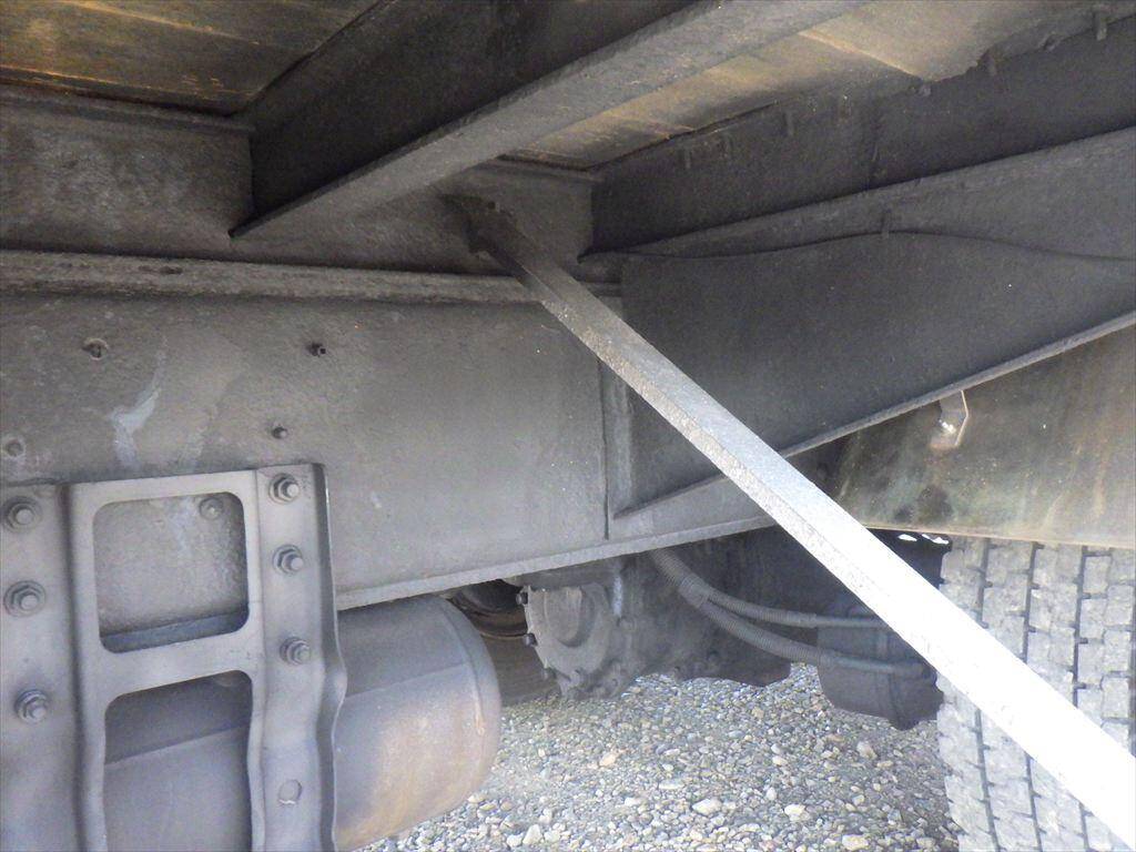 日野プロフィアセルフクレーン3段大型（10t）[写真12]